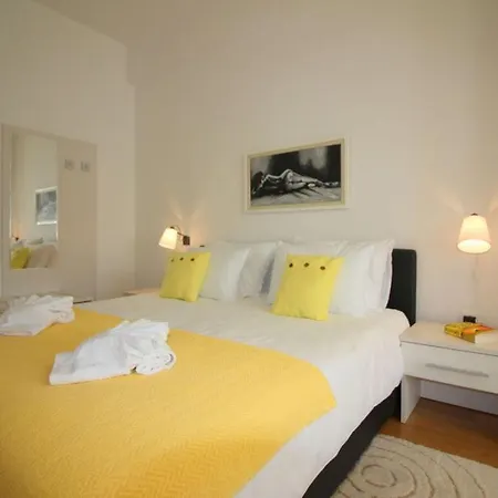 Dolce Vita Comfortable Holiday *